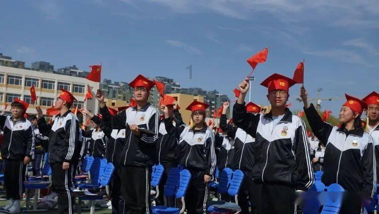 接福字、品年味、赏民俗、买年货…青岛市残联组织“推着轮椅赶年集”活动